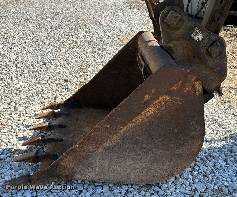 image for item NR9027 2005 Bobcat 442C  mini excavator