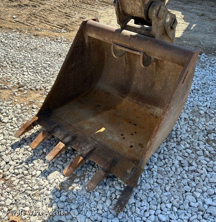 image for item NR9027 2005 Bobcat 442C  mini excavator