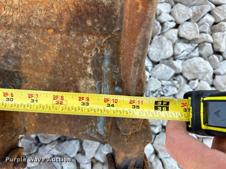 image for item NR9027 2005 Bobcat 442C  mini excavator