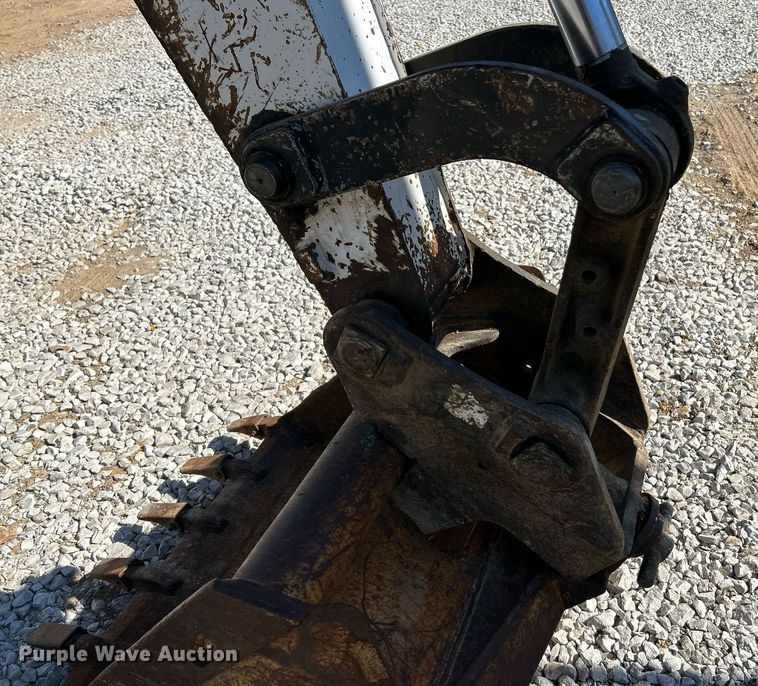 image for item NR9027 2005 Bobcat 442C  mini excavator