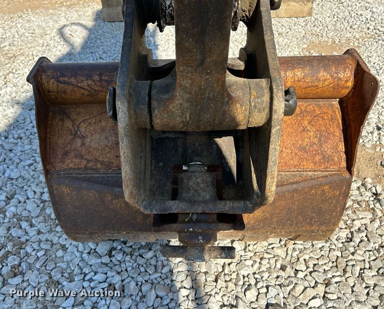 image for item NR9027 2005 Bobcat 442C  mini excavator