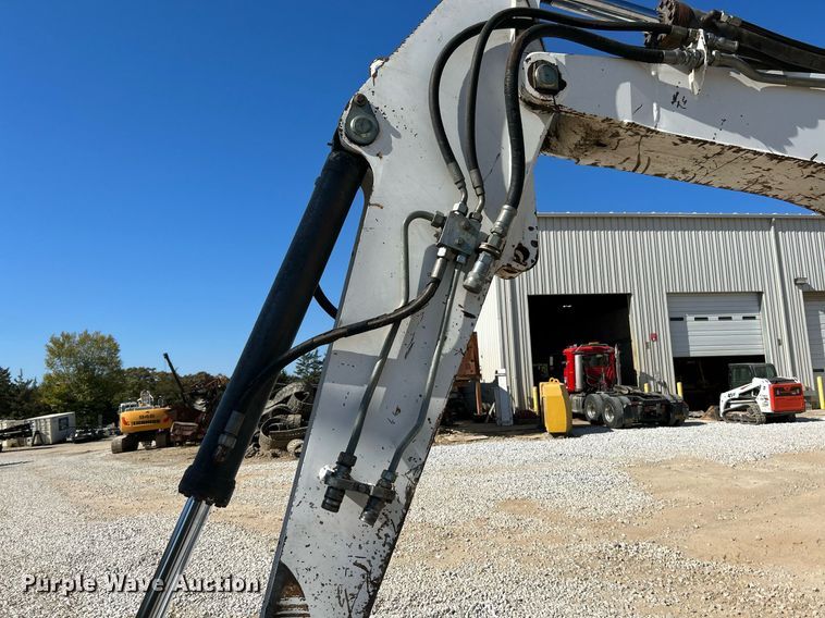 image for item NR9027 2005 Bobcat 442C  mini excavator