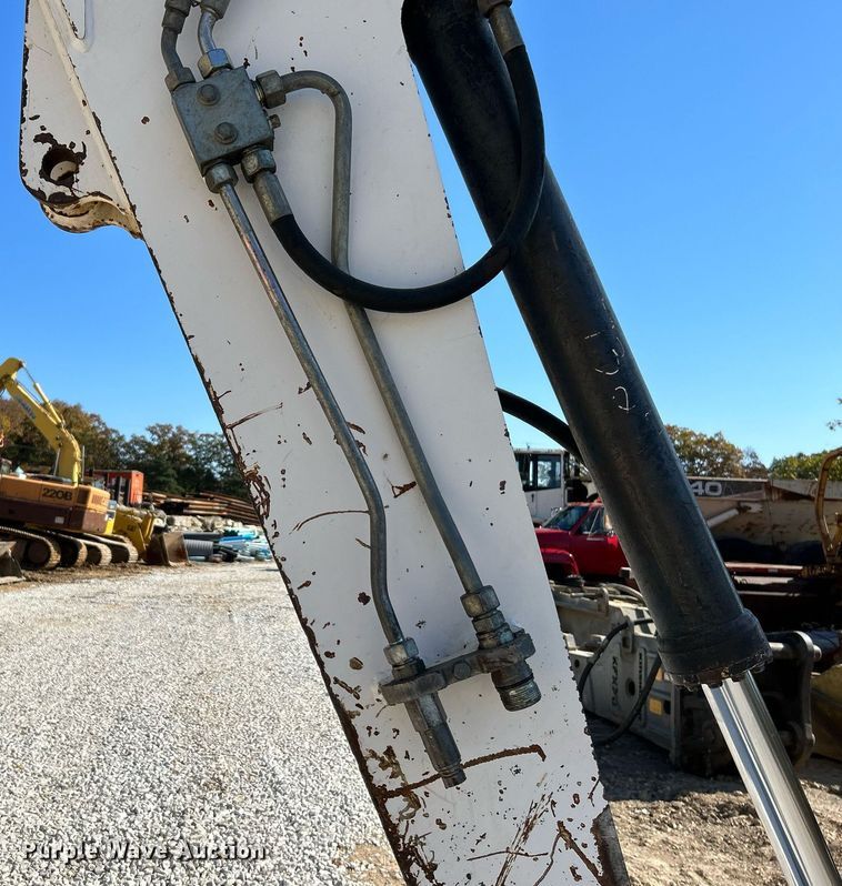 image for item NR9027 2005 Bobcat 442C  mini excavator