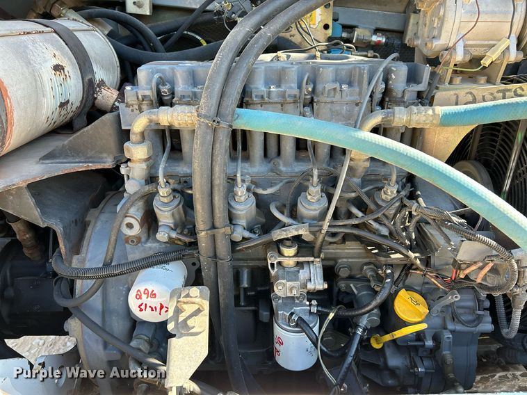 image for item NR9027 2005 Bobcat 442C  mini excavator