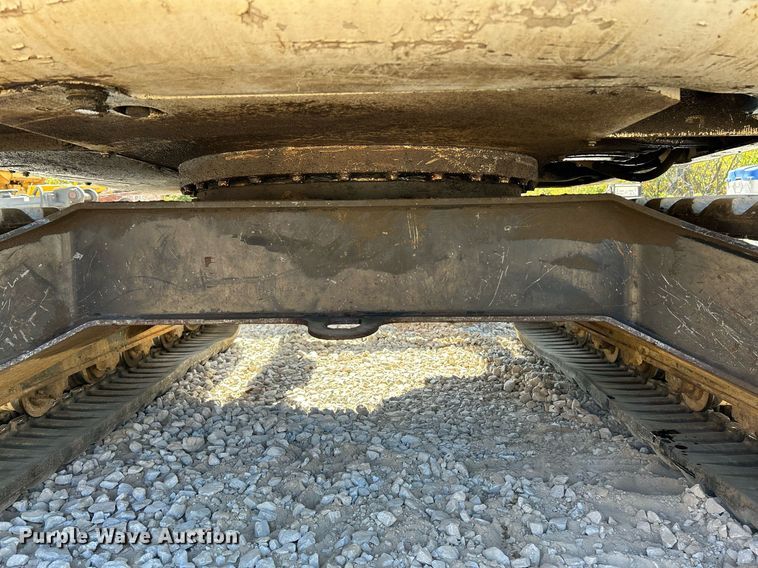 image for item NR9027 2005 Bobcat 442C  mini excavator