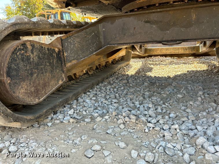 image for item NR9027 2005 Bobcat 442C  mini excavator