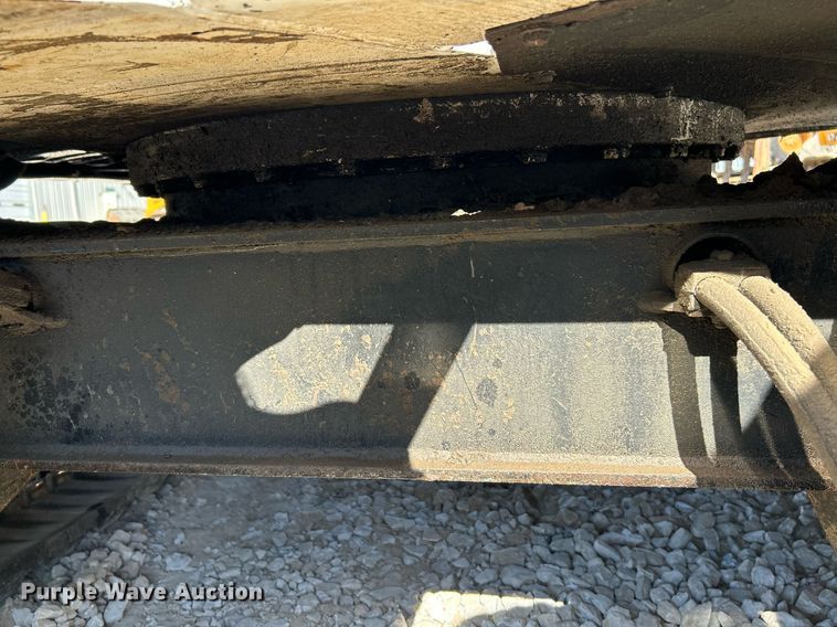 image for item NR9027 2005 Bobcat 442C  mini excavator