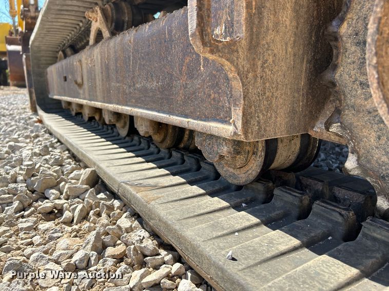 image for item NR9027 2005 Bobcat 442C  mini excavator