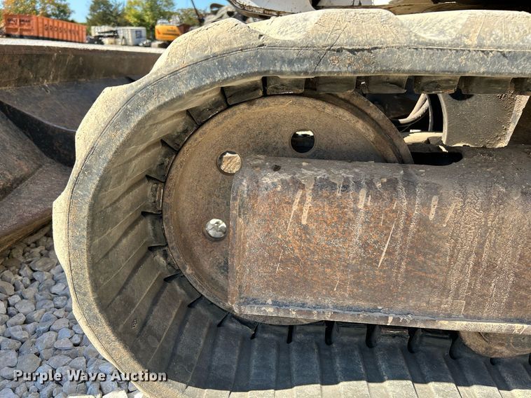 image for item NR9027 2005 Bobcat 442C  mini excavator