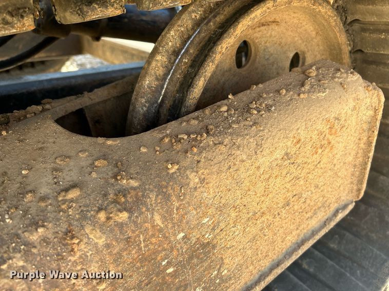 image for item NR9027 2005 Bobcat 442C  mini excavator