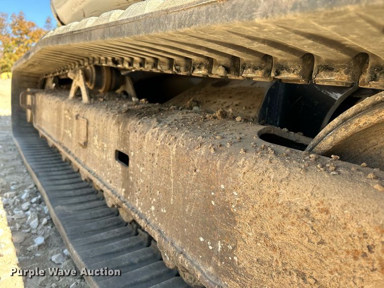 image for item NR9027 2005 Bobcat 442C  mini excavator