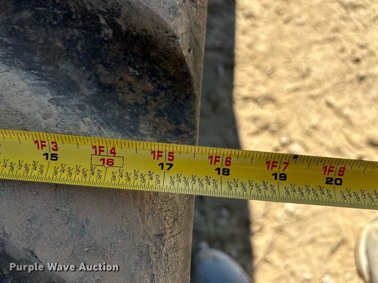 image for item NR9027 2005 Bobcat 442C  mini excavator