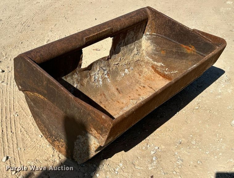 image for item NR9027 2005 Bobcat 442C  mini excavator