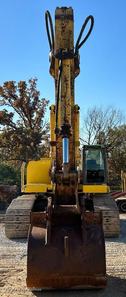 image for item NR9028 2000 New Holland EC600  excavator