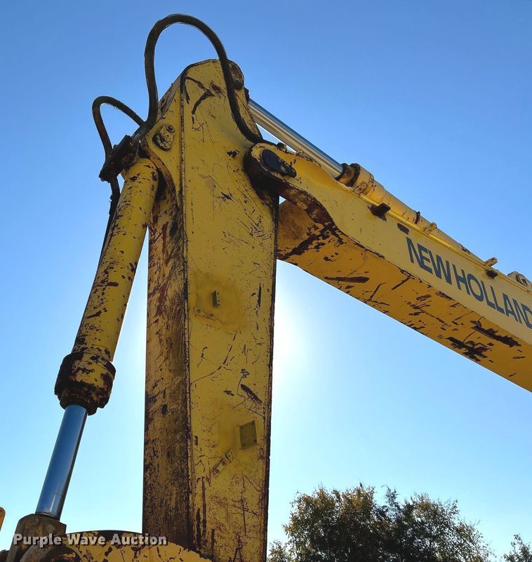 image for item NR9028 2000 New Holland EC600  excavator