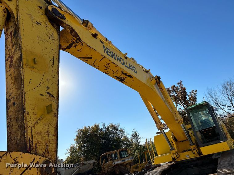 image for item NR9028 2000 New Holland EC600  excavator