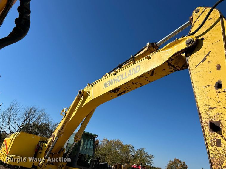 image for item NR9028 2000 New Holland EC600  excavator