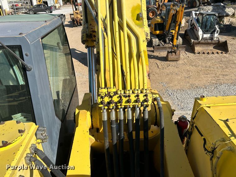 image for item NR9028 2000 New Holland EC600  excavator