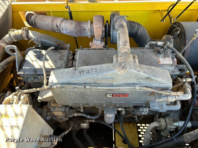 image for item NR9028 2000 New Holland EC600  excavator