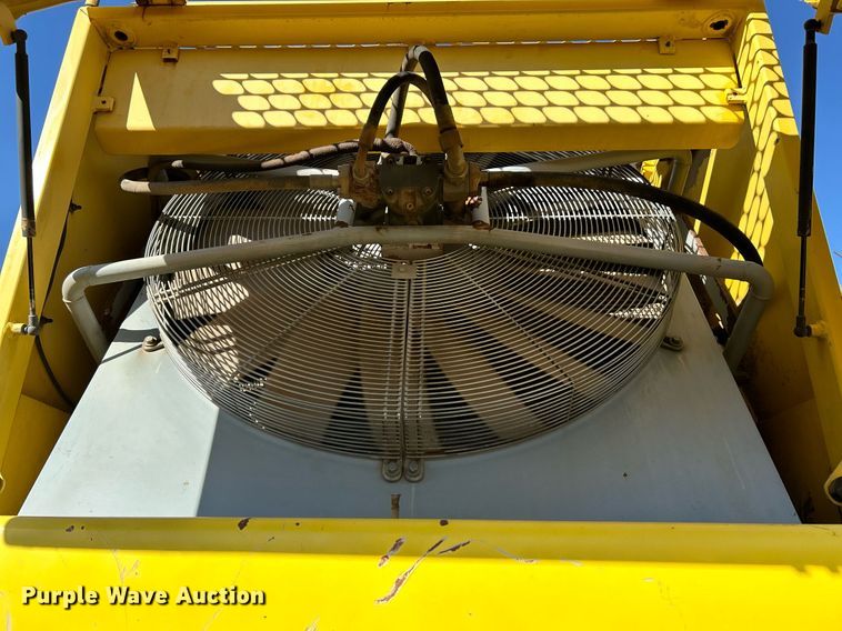 image for item NR9028 2000 New Holland EC600  excavator