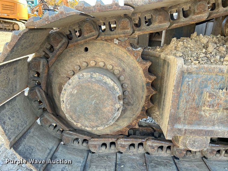 image for item NR9028 2000 New Holland EC600  excavator