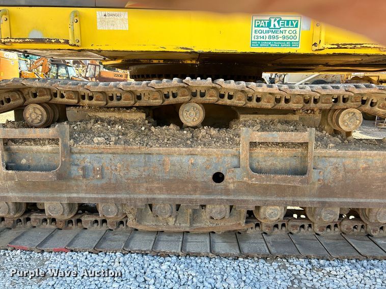 image for item NR9028 2000 New Holland EC600  excavator