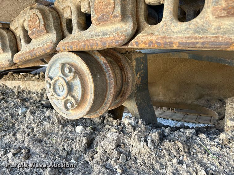 image for item NR9028 2000 New Holland EC600  excavator