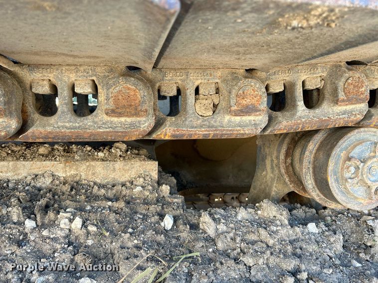 image for item NR9028 2000 New Holland EC600  excavator