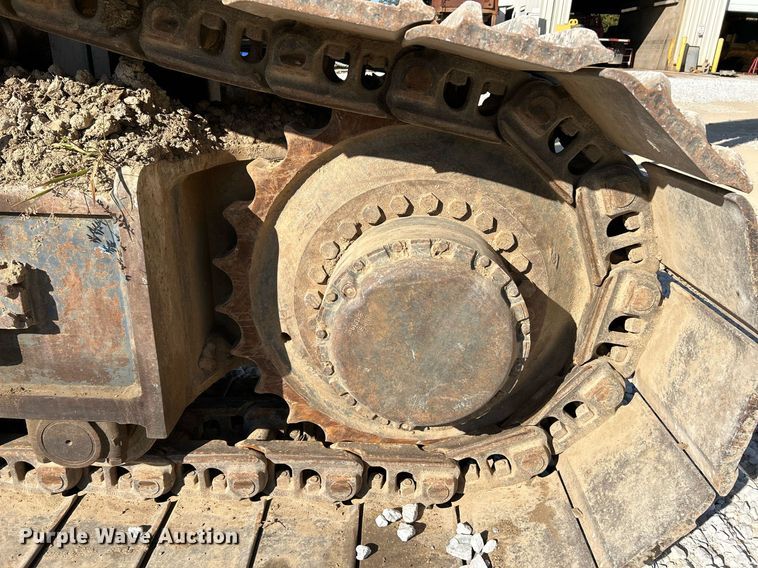 image for item NR9028 2000 New Holland EC600  excavator