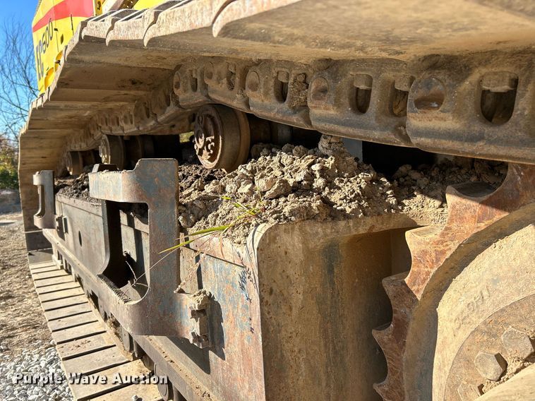 image for item NR9028 2000 New Holland EC600  excavator