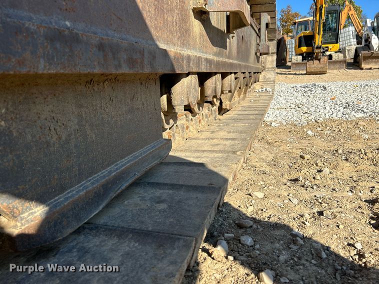 image for item NR9028 2000 New Holland EC600  excavator