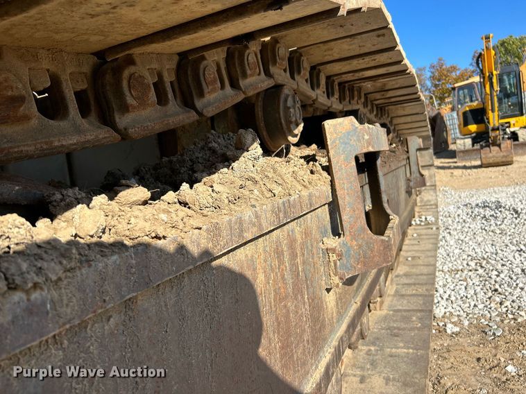 image for item NR9028 2000 New Holland EC600  excavator