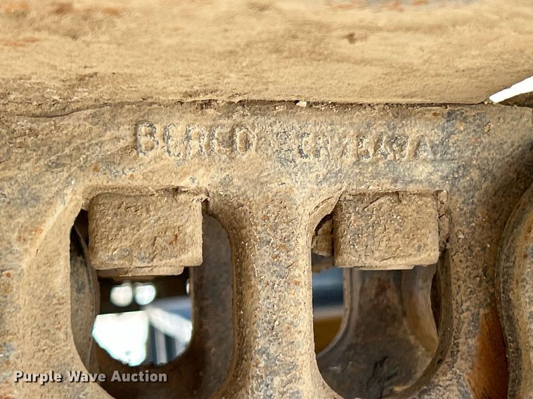 image for item NR9028 2000 New Holland EC600  excavator