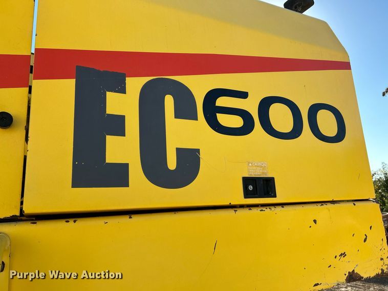 image for item NR9028 2000 New Holland EC600  excavator