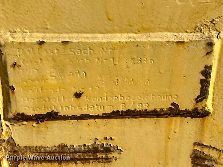 image for item NR9028 2000 New Holland EC600  excavator