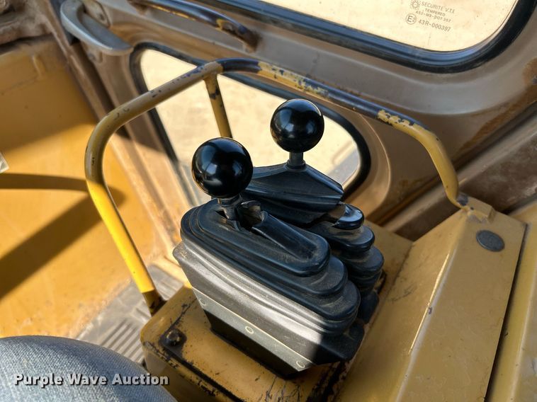 image for item NR9270 1997 Caterpillar 963B  track loader