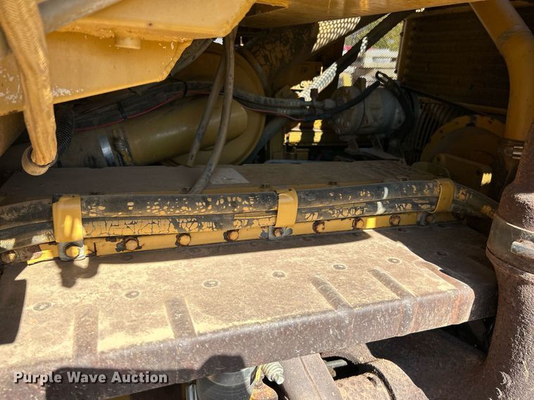 image for item NR9270 1997 Caterpillar 963B  track loader