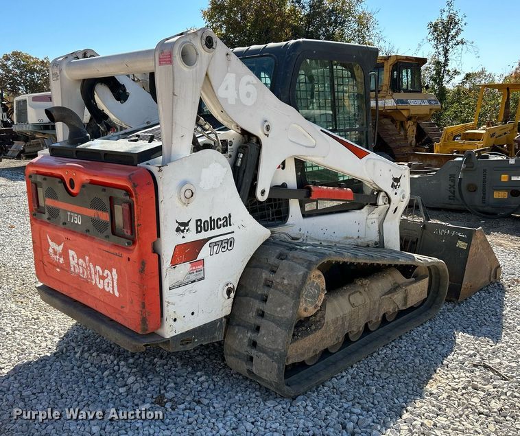 image for item NR9273 2017 Bobcat T750  tracked skid steer loader