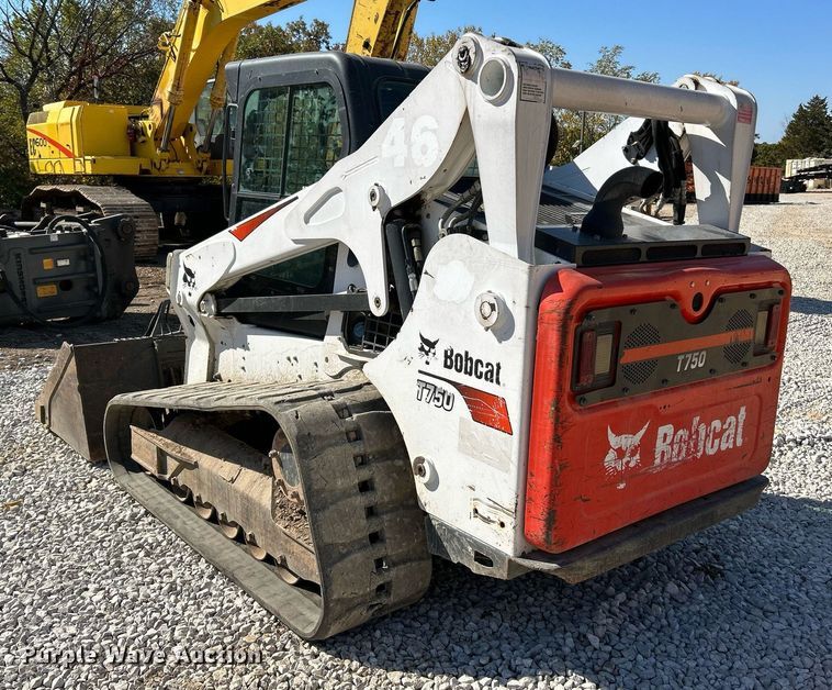 image for item NR9273 2017 Bobcat T750  tracked skid steer loader