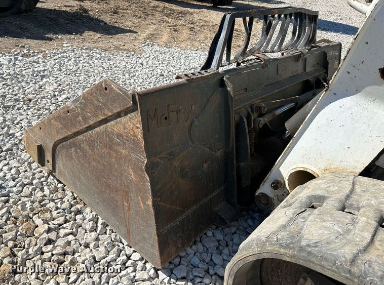 image for item NR9273 2017 Bobcat T750  tracked skid steer loader