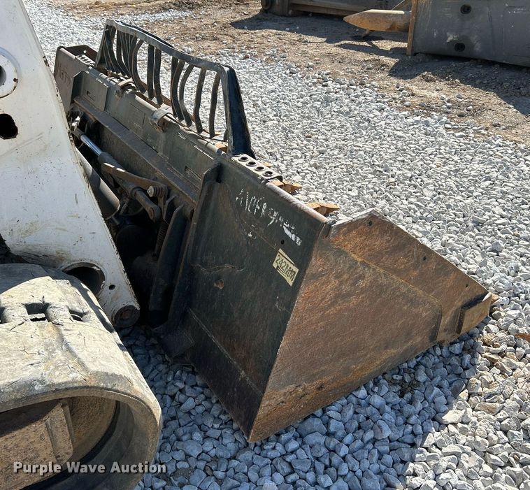 image for item NR9273 2017 Bobcat T750  tracked skid steer loader