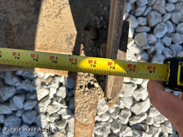 image for item NR9273 2017 Bobcat T750  tracked skid steer loader