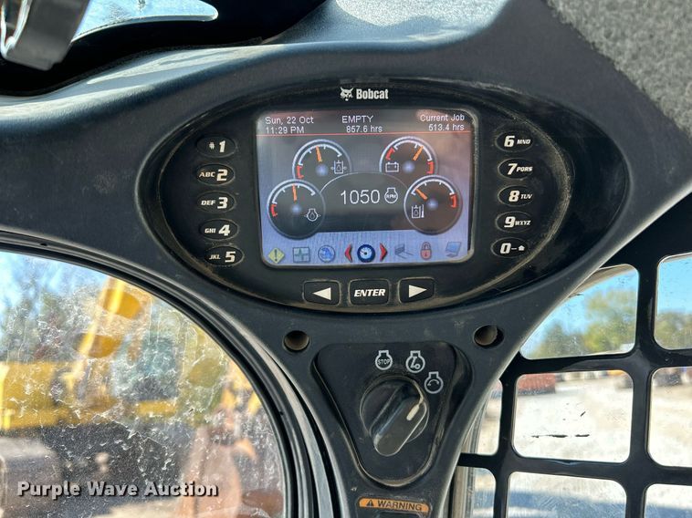 image for item NR9273 2017 Bobcat T750  tracked skid steer loader