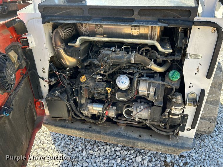 image for item NR9273 2017 Bobcat T750  tracked skid steer loader