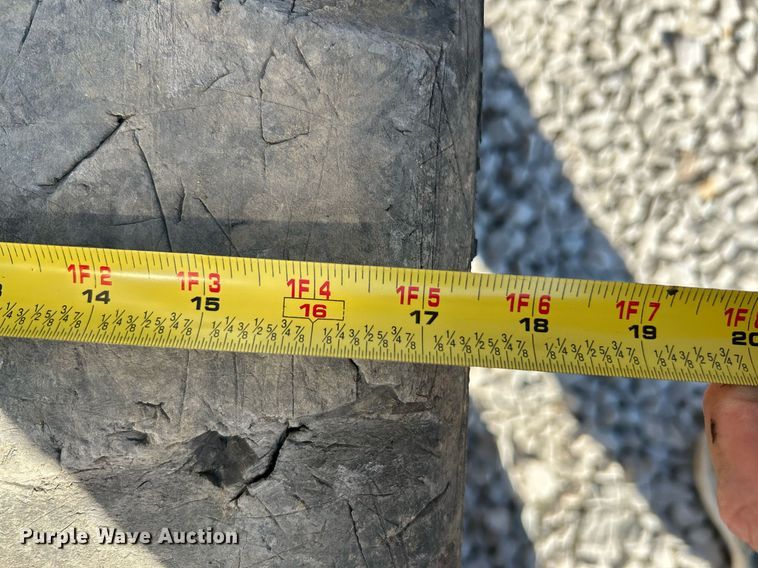 image for item NR9273 2017 Bobcat T750  tracked skid steer loader