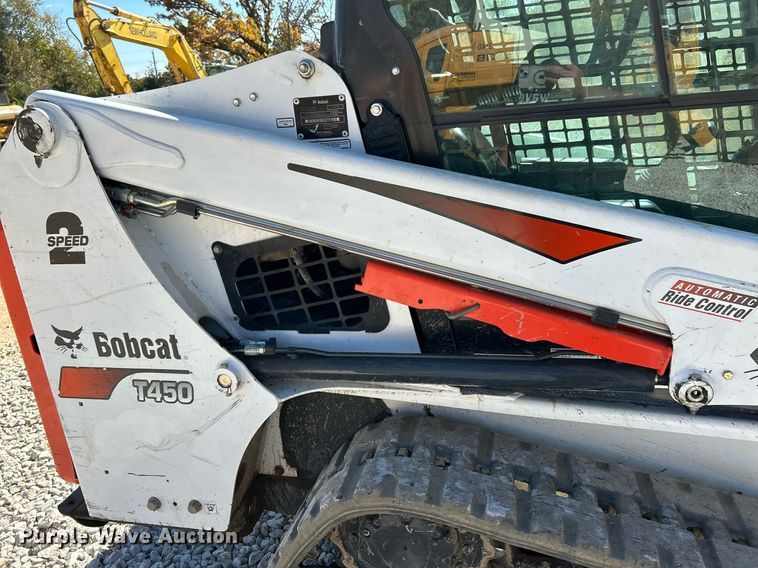 image for item NR9274 2019 Bobcat T450  tracked skid steer loader