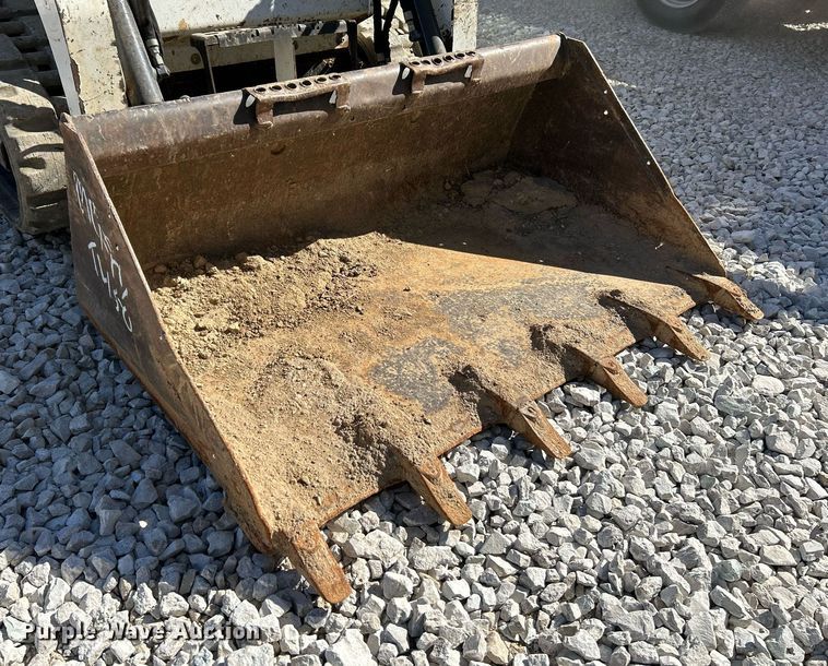 image for item NR9274 2019 Bobcat T450  tracked skid steer loader