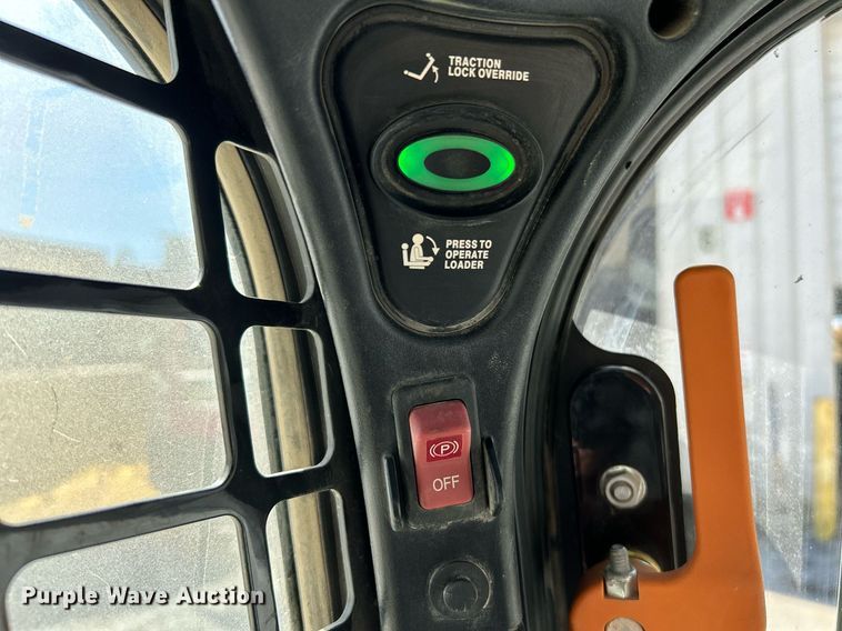 image for item NR9274 2019 Bobcat T450  tracked skid steer loader