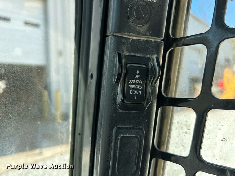 image for item NR9274 2019 Bobcat T450  tracked skid steer loader