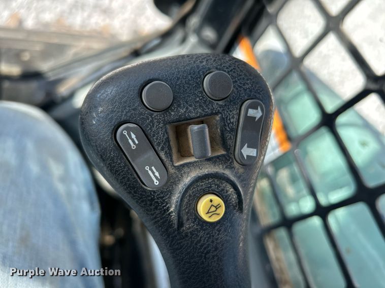 image for item NR9274 2019 Bobcat T450  tracked skid steer loader